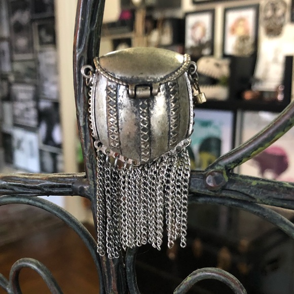 Silver Pendant Locket - Picture 3 of 3